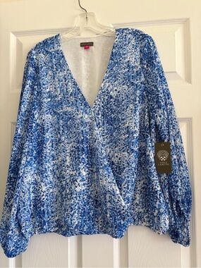 NWT Vince Camuto Blue & White Floral-Print Wrap Blouse!  Beautiful/Lightweight!